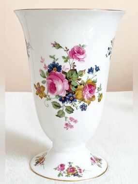 Victoria’s Secret Fine China Vase Made England Floral Chintz Gold Trim 8”